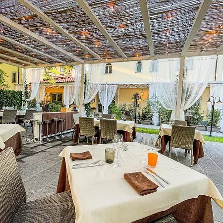 Hotel Hambros - Il Parco In Banchieri